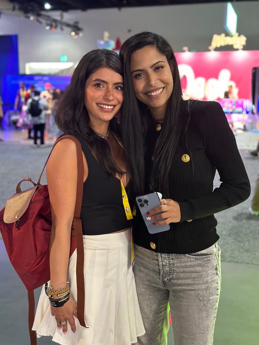 It was so nice meeting you @ChicaLive 💕☀️ https://t.co/V8Cy5Bhgt2<a class="tags" target="_blank" title="On Twitter" href="/?out=eyJ0eXAiOiJKV1QiLCJhbGciOiJIUzUxMiJ9.eyJpYXQiOjE3MjA3ODAzNzgsImlzcyI6InR3cG9ybnN0YXJzLmNvbSIsIm5iZiI6MTcyMDc4MDM3OCwiZXhwIjoxNzUyMzE2Mzc4LCJyZWRpcmVjdF91cmwiOiJodHRwczovL3R3aXR0ZXIuY29tL0NoaWNhTGl2ZSJ9.FzU4ywsQi0usnzt9ROWXw1IAj-SOBl1SpT9TzwsXFRVS-1oTArL_zKAJJwHYHiTeQXaMAy8teuazxdpJpZRhyA">@ChicaLive</a>