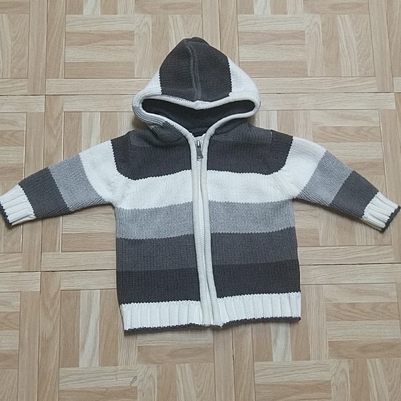 Kkatacara's tweet photo. So good I had to share! Check out all the items I'm loving on @Poshmarkapp #poshmark #fashion #style #shopmycloset #nike #tommyhilfiger #childrensplace: https://t.co/r8sGninI5Q https://t.co/CNyq3cEzzz