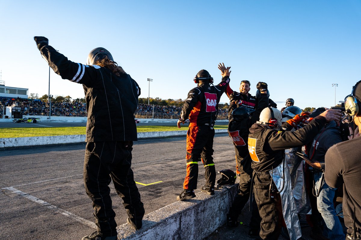 Tom Morris tweet media