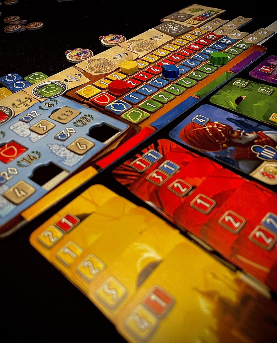 Brc_McC's tweet photo. If you like card drafting games try Hadara. It’s a good one. #boardgames https://t.co/NVVhEKjOr8