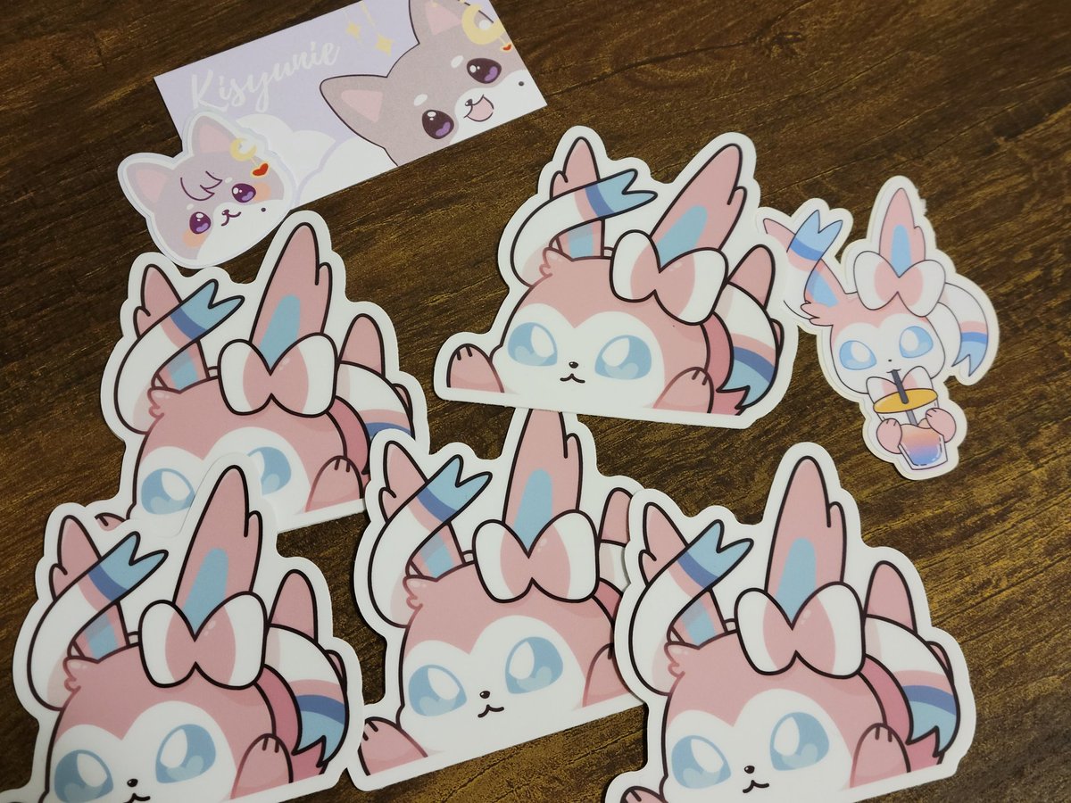 KiseuArt's tweet photo. Sylveon peeker stickers + Car decals on the way~
The car decals will have no white outline around it! Anyone want one?
#pokemon #KiseuArt https://t.co/6egN3QymZM
