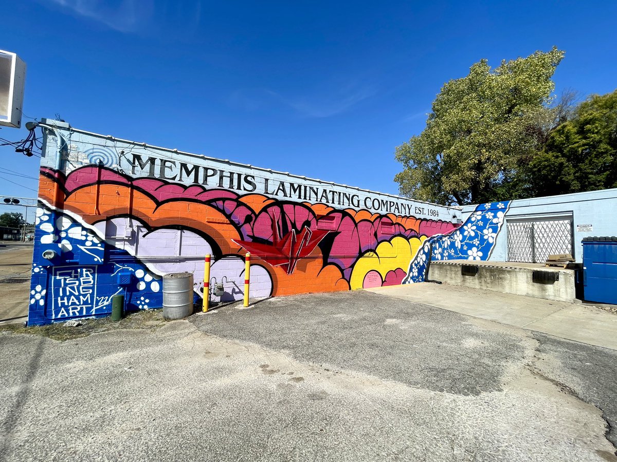 crypto_cranes's tweet photo. We’re back! Ready tweet again after doing some irl painting in Memphis, TN

#cranes #origami #origamicranes #graffiti #mural #streetart #muralist #muralart #graffitiart #painting #streetartist https://t.co/4rKWXeHBnb