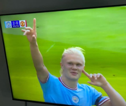 MebanRisaw's tweet photo. Ladies and gentlemen ,leme introduce to you the one and only the beast,the goal master, the goal machine ,the defender nightmare #EARLING BRAUT HAALAND 💥🔥🥸 https://t.co/aaAG2X9Pna