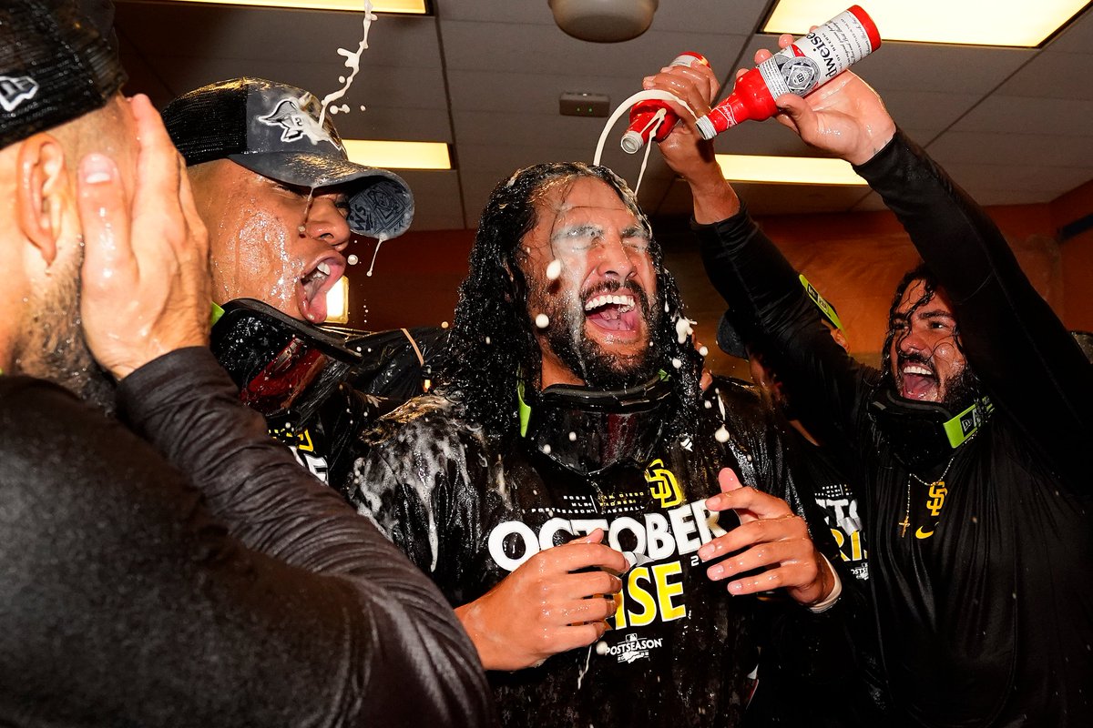 MLB's tweet photo. A San Diego celly. #CLINCHED https://t.co/IoRxqwxPXl