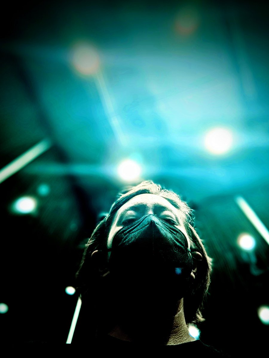 CatalystConduit's tweet image. I love the lights in my building's elevator because I constantly feel like I'm in an alien abduction simulation (I'm playing the alien)