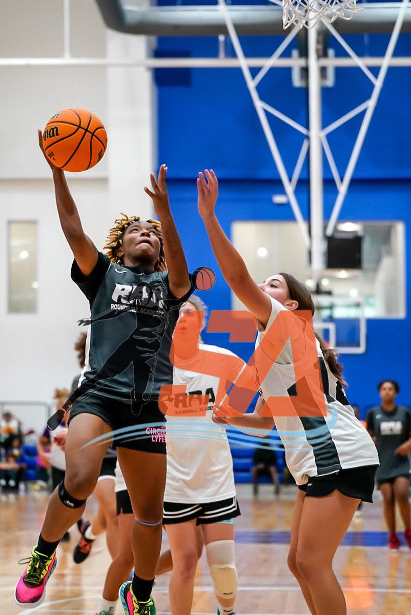 SAthletesLBB's tweet photo. 😴 #SleeperSpotlight 😴 

#Norcross HS (GA) 2023 G Veronaye Charlton (@veronayec1) at Show-N-Prove

@RBA_events
@EssenceGirlsBB 
@InsiderExposure

📸 @ThaRealSleep https://t.co/siEXSTmLuc