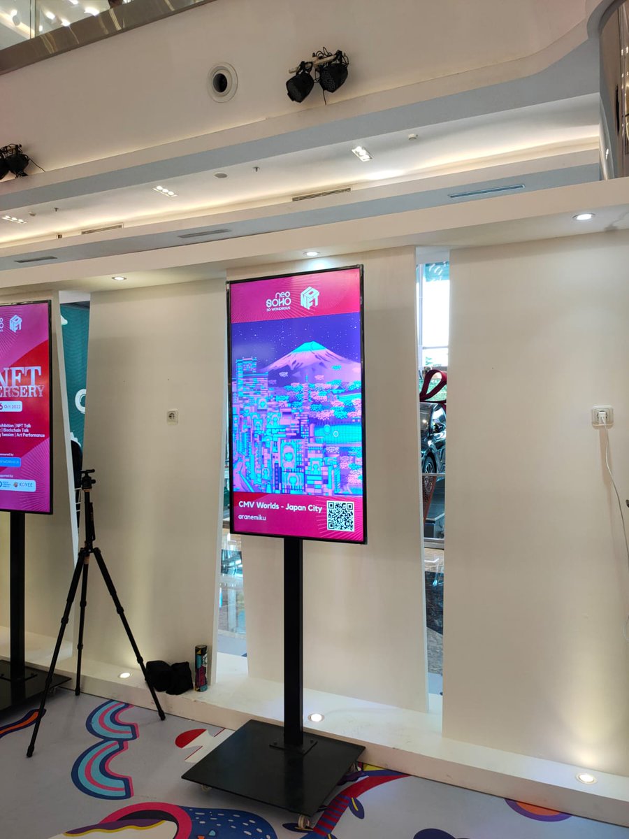 aranemiku's tweet photo. Me X @idnft_ 🇮🇩❤
Exhibition at Kasual Pose & Neosoho Mall Jakarta
#IDNFT #merch #Ledger #ledgers #LedgerWallet #exhebition #Artist #NFTCommunity #nftindonesia #NFT #NFTartist #kasualpose #neosoho https://t.co/mRmmNkxyYv