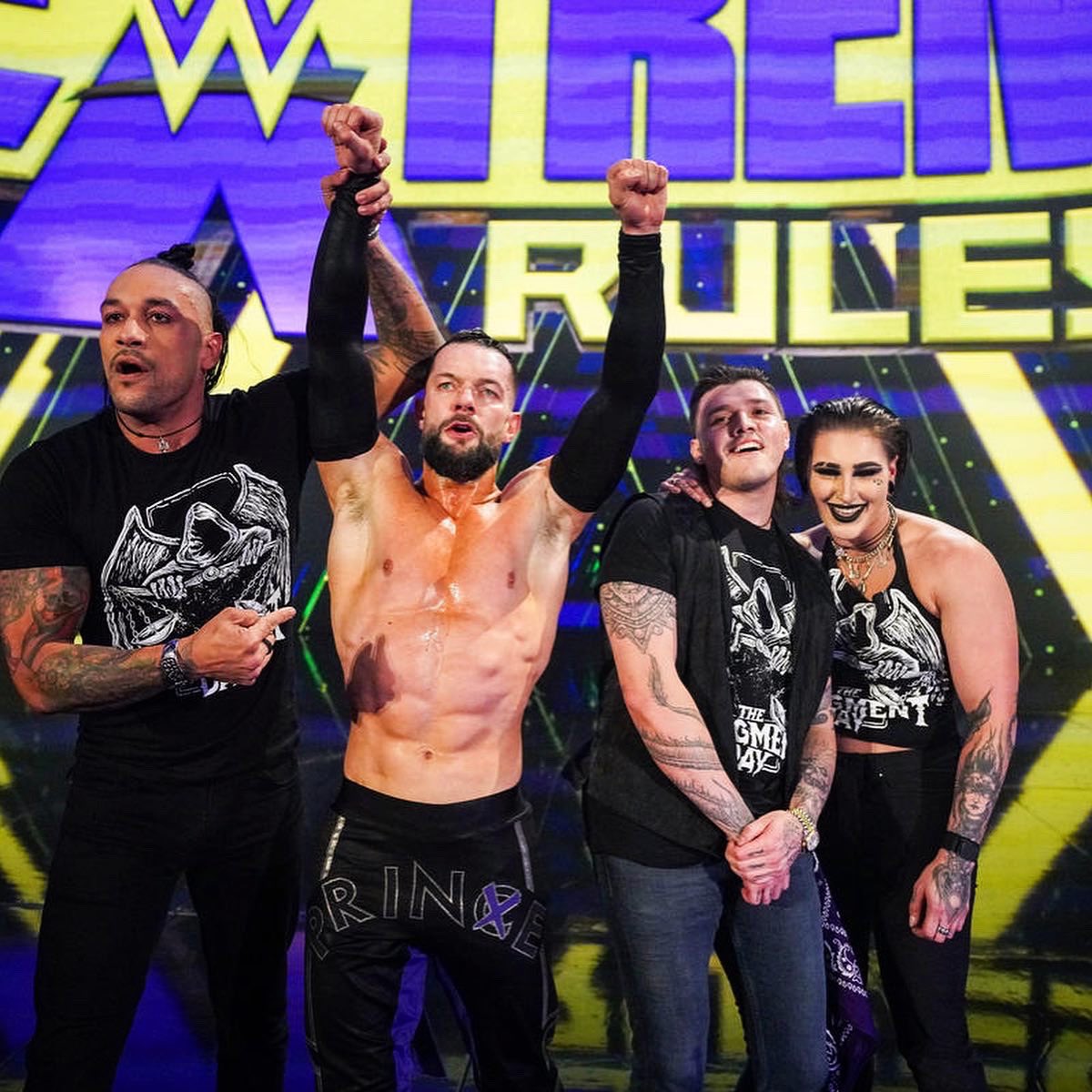 RheaRipley_WWE's tweet photo. Cunning AF. ⚖️ https://t.co/fJ9gkpaa0D