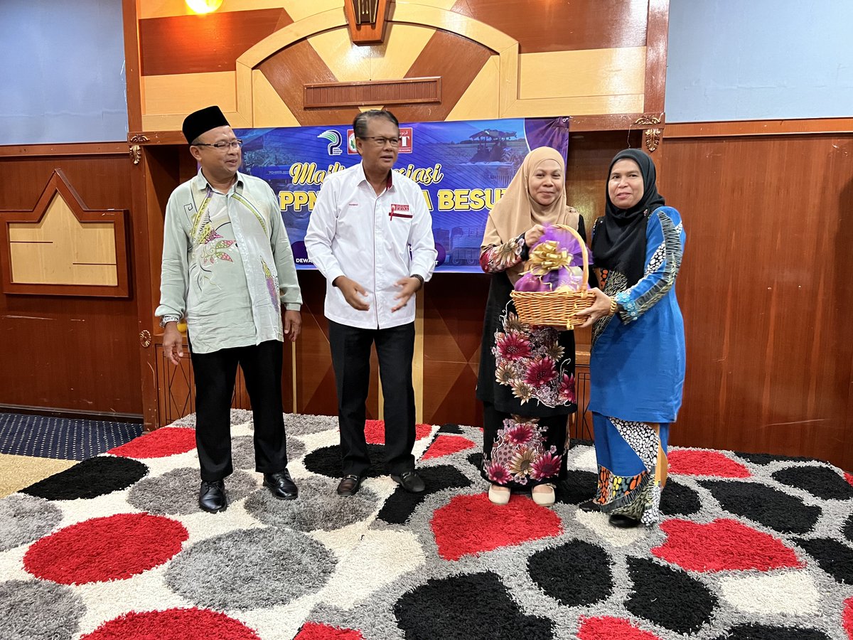 PPNJBesut's tweet photo. Majlis Apresiasi SIPP PPN Jentera Besut Tahun 2022 telah diadakan pada 6 Oktober 2022 (Khamis) yang telah dihadiri oleh Puan Pengarah LPP Negeri Terengganu dan Ketua Jabatan &amp; wakil-wakil dari IADA Ketara dan Jabatan Pertanian Daerah Besut bertempat di Bukit Keluang Beach Resort https://t.co/TLZ0oHeogI