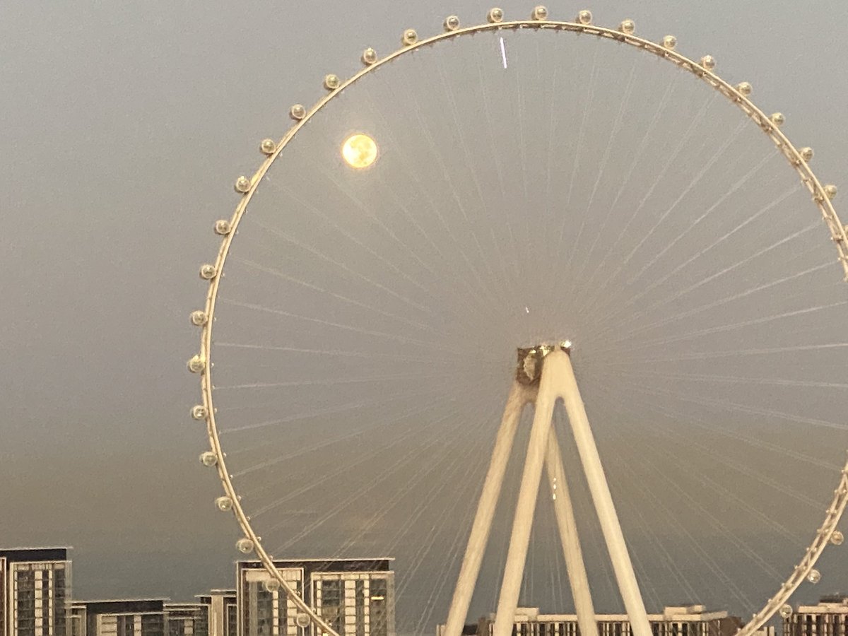 Good morning #dubai #fullmoon