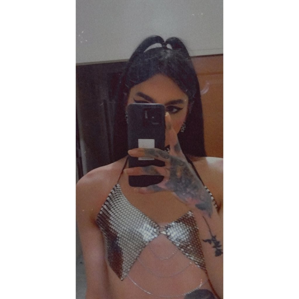 CandyGomory's tweet photo. #NuevaFotoDePerfil https://t.co/37n83u7lfb