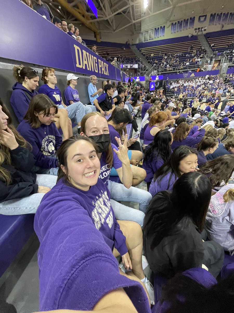 mcgashh's tweet photo. definitely recommend going out to a game and supporting @UWVolleyball ! such a great break from all the resume writing and internship prep ! #pointhuskies #ENVIR490 https://t.co/DMebJyGgTu