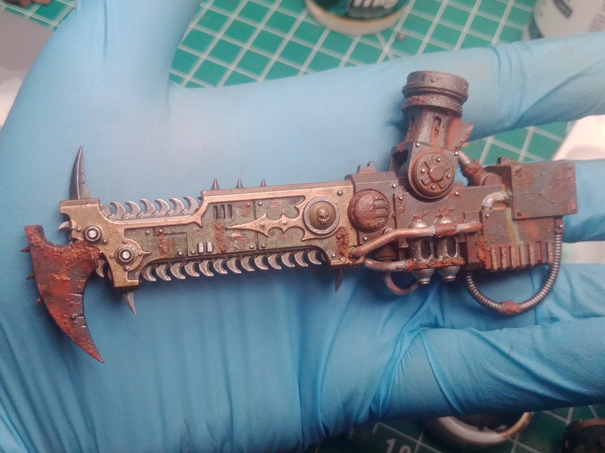 LockesChopShop's tweet photo. Ok, I got the phone.  Here's some #hobbystreak pics for you.

#dayUnknown
#ChaosKnights
#warhammerisforeveryone 
#paintingminiatures https://t.co/SjzpesNIYp