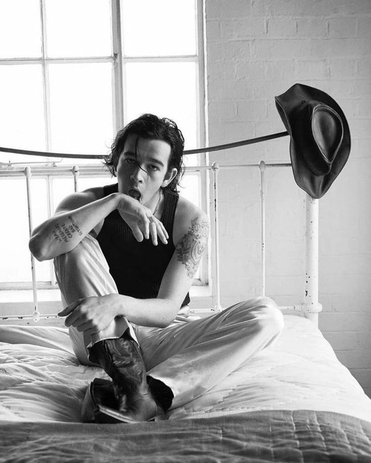 Kareem_A113's tweet photo. I am sorry for the person i'l become on  October 14th guys.... i blame Matty fr fr #The1975 #MattyHealy https://t.co/irhTKE0crX