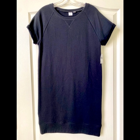 Dalia72642350's tweet photo. So good I had to share! Check out all the items I'm loving on @Poshmarkapp from @barn_burn #poshmark #fashion #style #shopmycloset #underarmour #gap #gabifresh: https://t.co/o6WErBlWx5 https://t.co/UXJypDy8nB