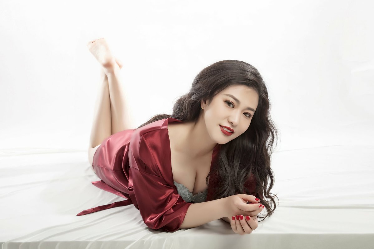 MatureDraw's tweet photo. 古装
#熟女 #徐娘 #阿姨 #风韵 #丰满 #写真 #摄影
#MILF #Mature #Asian #Chinese #Photograph https://t.co/lUQljS1YdH