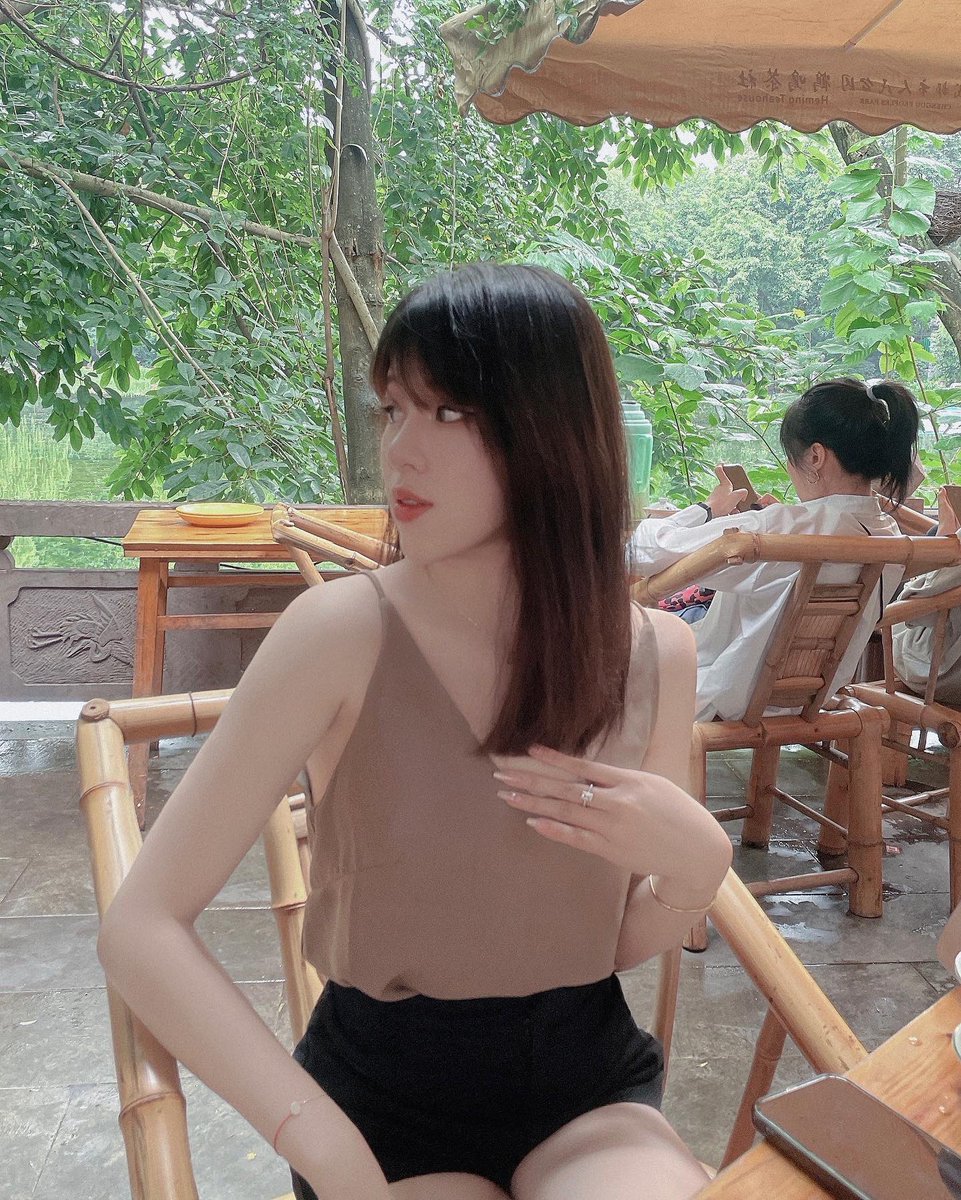 wu_linli's tweet photo. 许久没出现~~🥰 https://t.co/i3o3LCxrss