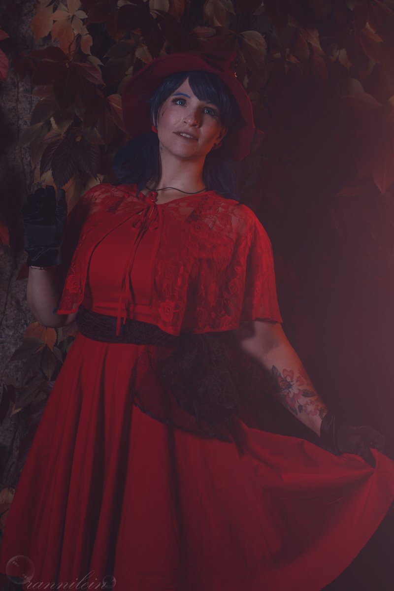 It's Monday again and it's Spooktober too. So today there is another suitable photo. 🕸️

Marinette: me
📸 <a href="/FREAK_sagt/">FREAK!!!</a> 
edit: me

<a href="/MLBCanUnite/">Miraculous 🐱 Can 🐞 Unite</a> 

#MiraculousLadybug #MiraculousMonday #Cosplay