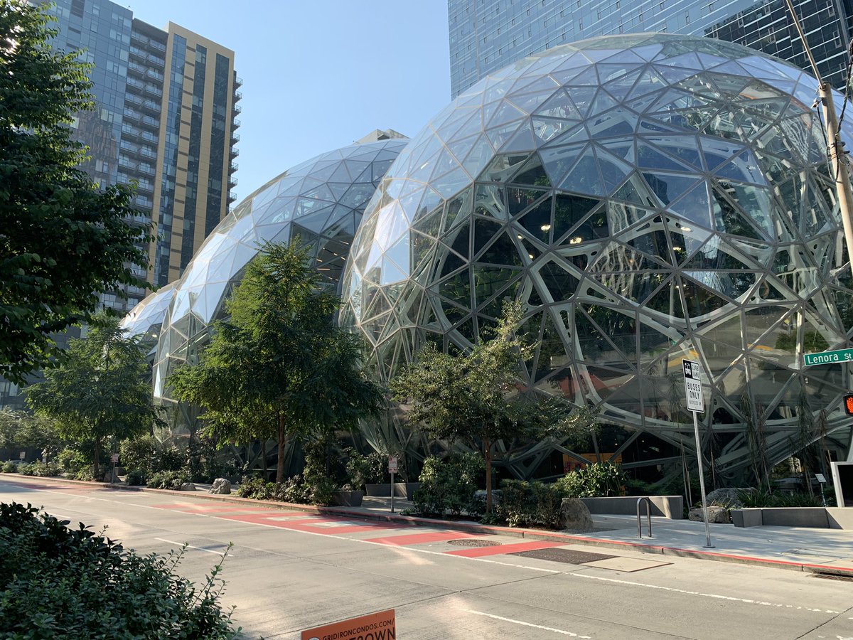 WAMcGuffey's tweet photo. All the touristy things in Seattle.. https://t.co/Bh9aYpTmox