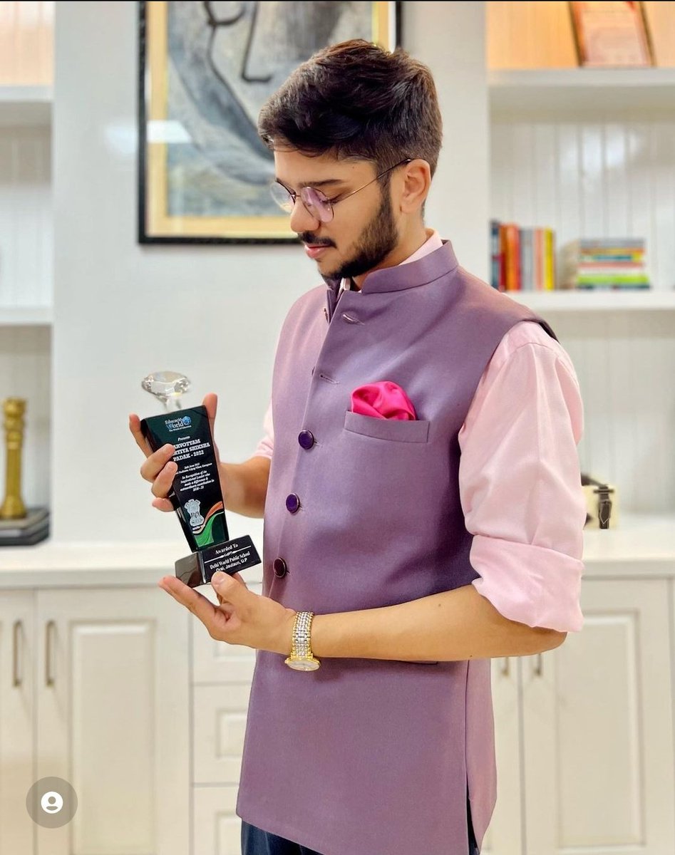 dwps_orai's tweet photo. Bringing the National Award home!
Our Managing Director #sarvilsingh with "Sarvottam Bhartiya Shiksha Padak-2022" for our school exceptional performance during the pandamic. A moment of honour for all of us! 

#nationalaward #educationaward #gratitude #awardwinning https://t.co/RVGu9ug46K