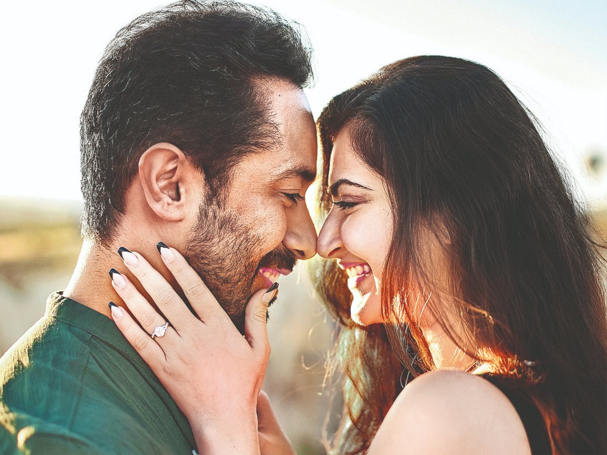 Abhishek Pathak and I will get married soon, says Shivaleeka Oberoi

<a href="/ShivaleekaO/">Shivaleeka Oberoi</a> gets engaged to #Drishyam2 director <a href="/AbhishekPathakk/">Abhishek Pathak</a> in Turkey; their families are currently planning wedding ceremonies for the couple 

Full story: shorturl.at/fqryZ