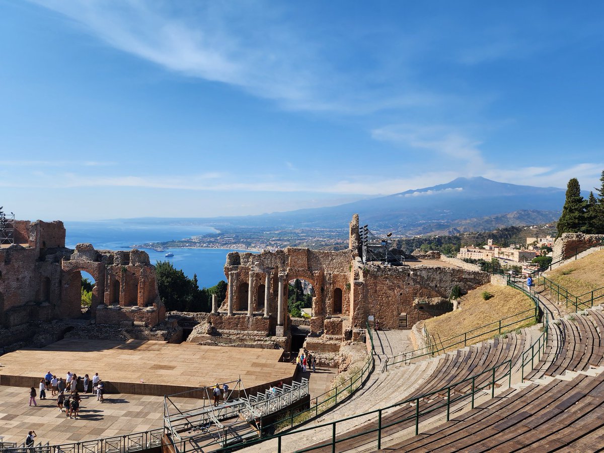 g8erlaw68's tweet photo. #Toarmina #Sicily Roman amphitheater and Mount Etna https://t.co/ATKiUD578V