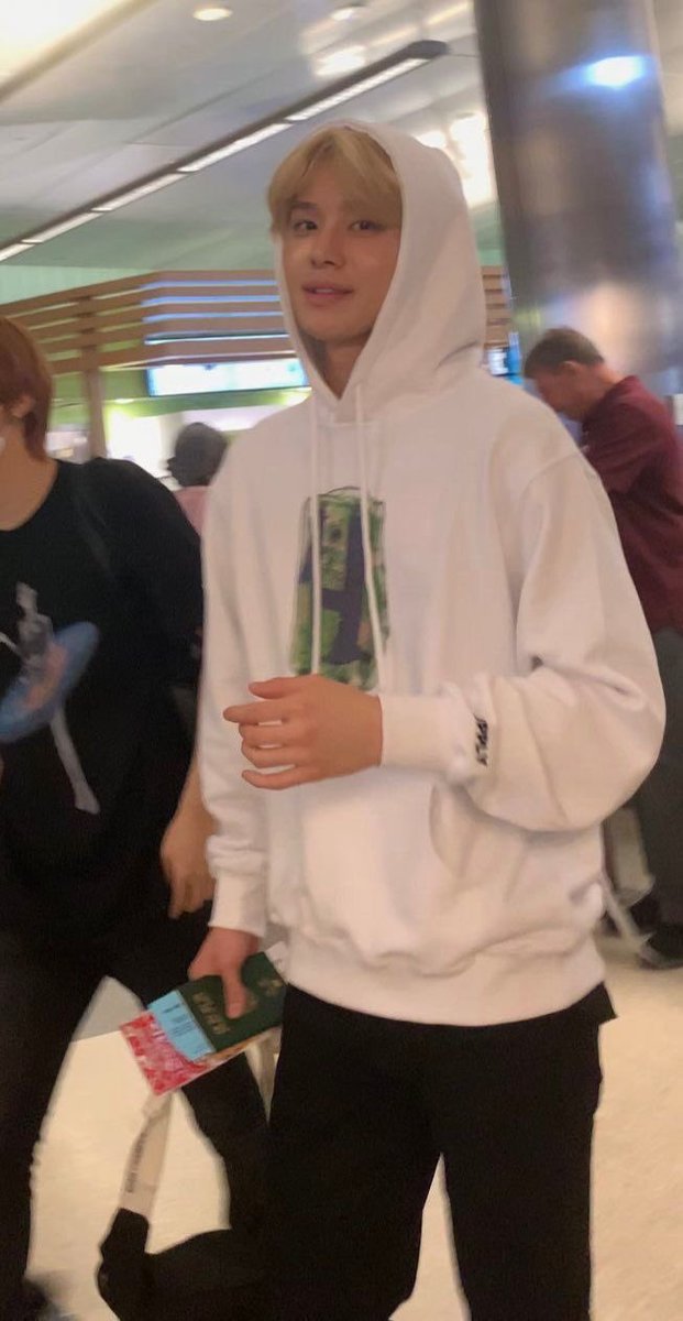 bbaegal_'s tweet photo. 쌩얼에 덮머 생머리하고 츄리닝 입었을 때
수상할 정도로 성적매력 지붕 뚫는 남자 https://t.co/IPY0Sv7QZu