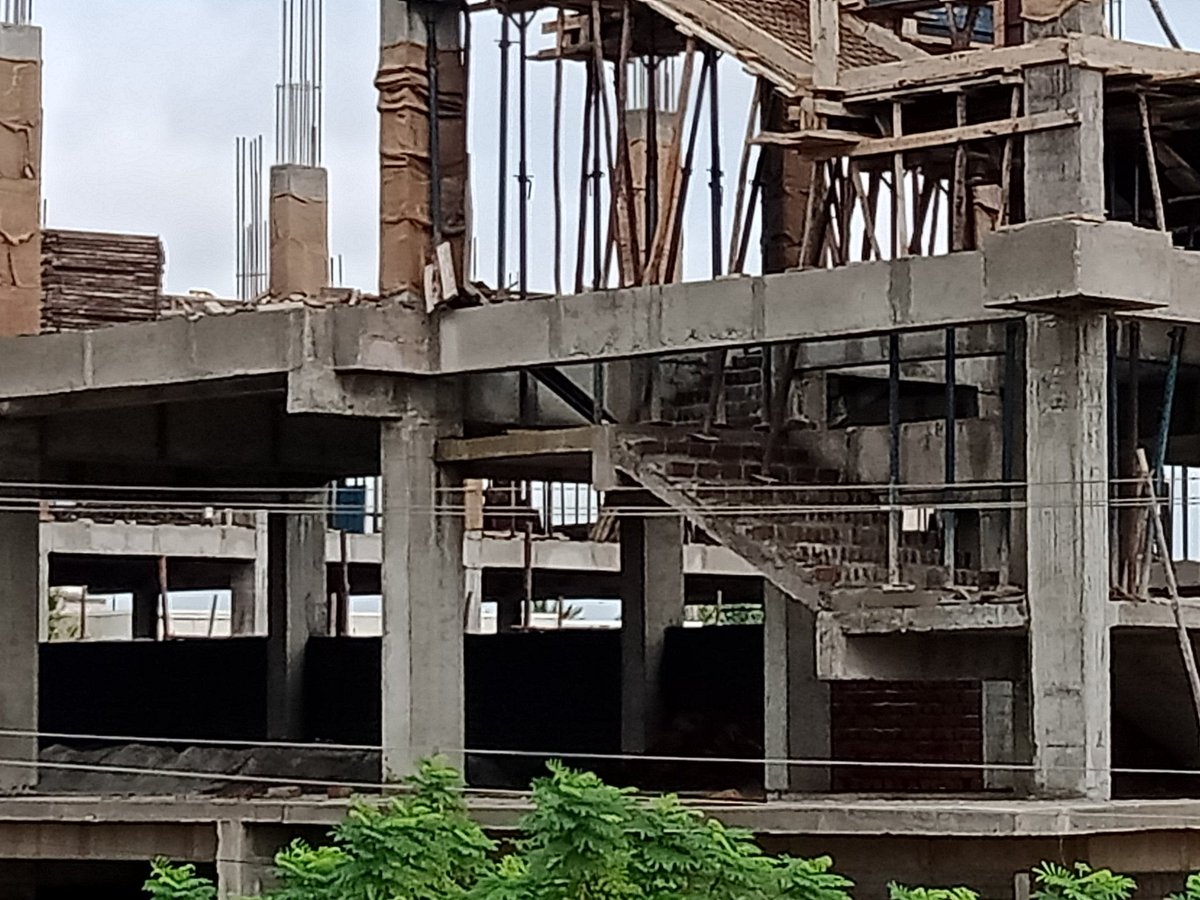 tnjinfra's tweet photo. Upcoming #THANJAVUR #BADMINTON #INDOOR_STADIUM
#NATIONAL_LEVEL
@Iamprabhatj
@updates_tn
@UpdatesTanjore
@Karthiktanjore2
@Santhos95700628
@harish_anandh
@ganie006
@TamilNaduInfra
@CauveryZone https://t.co/TK9YHb5T3t