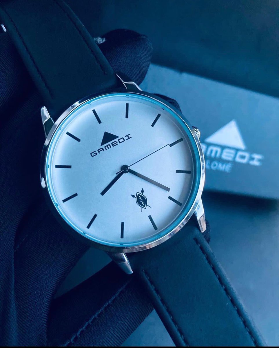 yaovi_hermann_A's tweet photo. 🇹🇬 #Togo 🇹🇬
Une Nouvelle Marque Pour Vous. 
"GAMEDI" Est une montre slim en acier inoxydable Résistante à L’eau avec un bracelet en cuir velour Disponible à La Boutique Gilux Store.
 +22893109497
 NB: 6Mois De Garantie 
#TgTwittos Soutenons Cette Marque De Montre De Chez Nous 🙏 https://t.co/MqYmhj4EDi