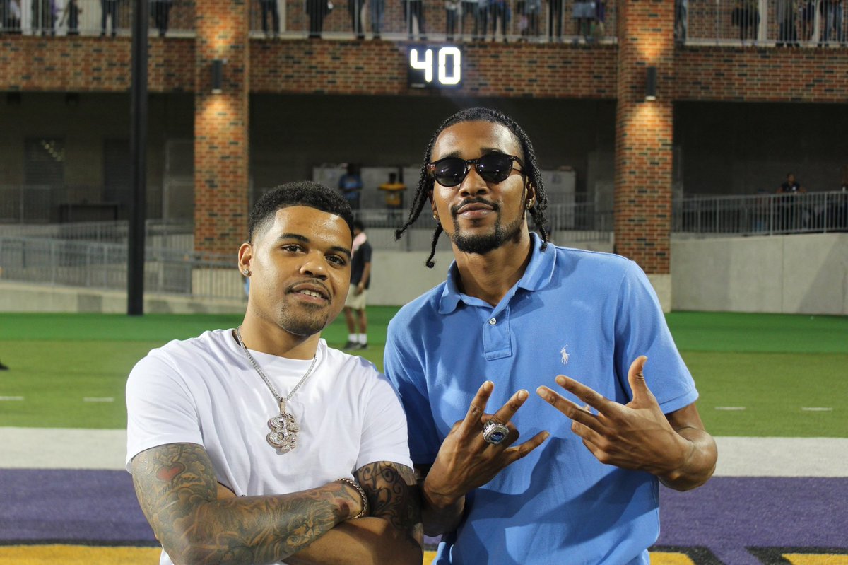 DevanteChing's tweet photo. 🥶☝🏾 https://t.co/Ceh7TXh1Og