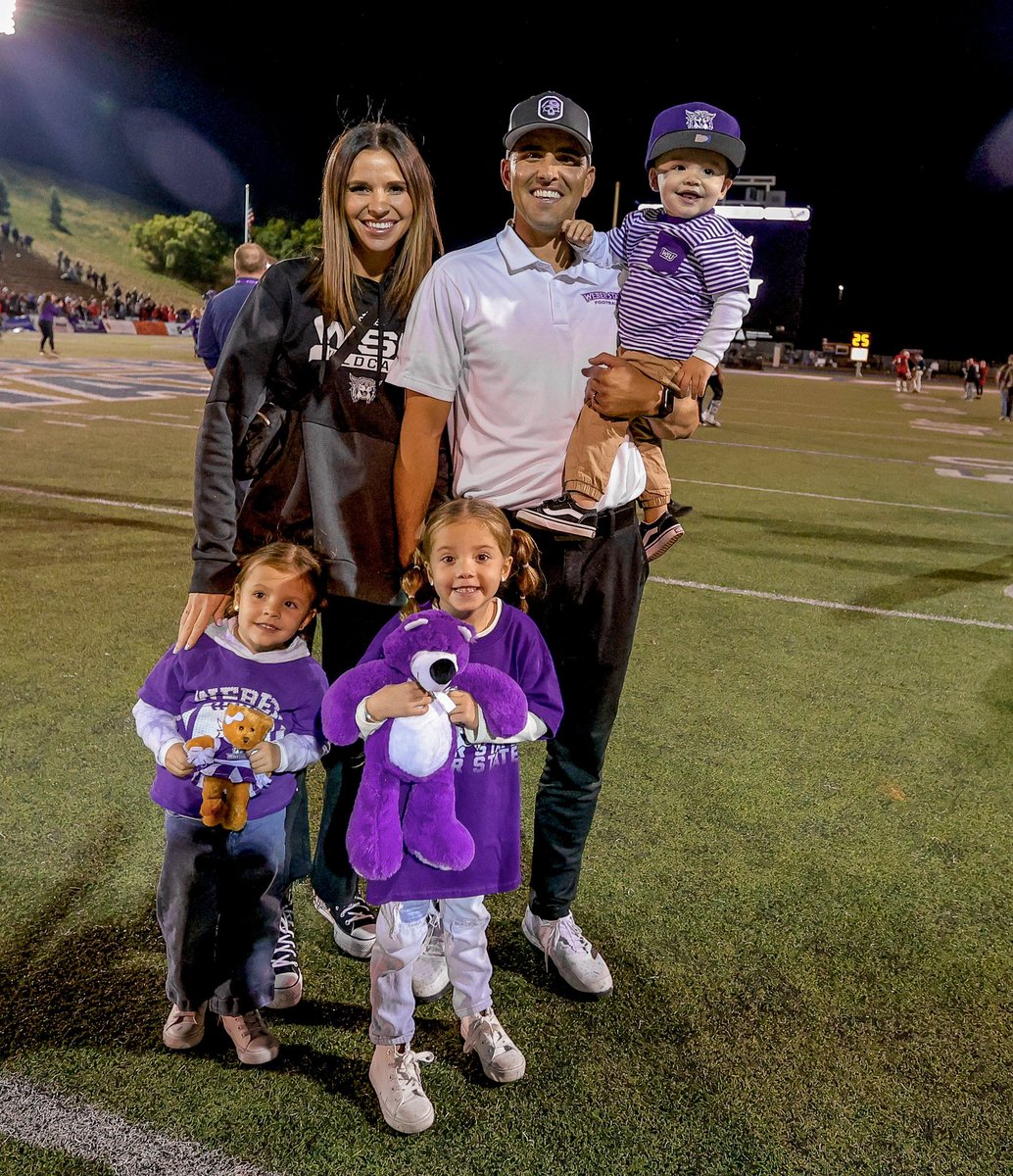 My Squad! ☔️☔️☔️

Best part about being 5-0….?
#TrustTheProcess #BigPlayMafia