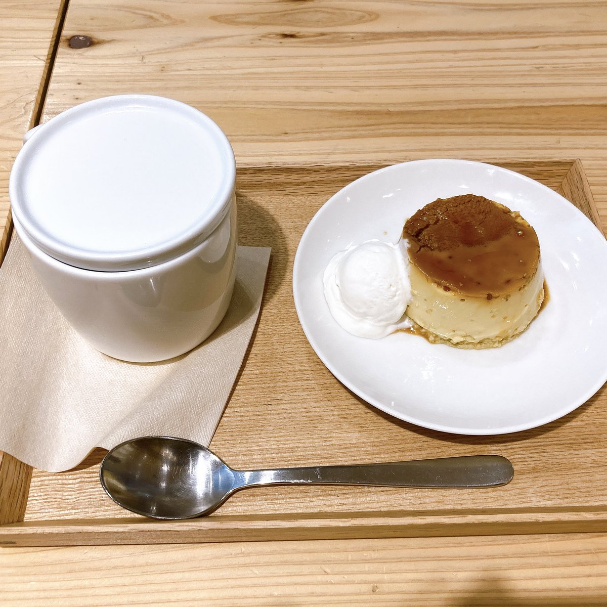 kosumepome's tweet photo. #無印カフェ にて友達と✨
#プリン #黒豆茶 の組み合わせはお勧めです🌈✨

#カフェ好きと繋がりたい
#写真好きと繋がりたい https://t.co/Wf5BtxfQfi