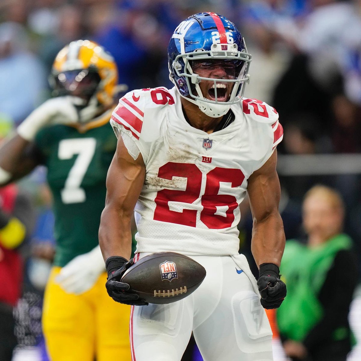 saquon's tweet photo. London was fun 🖤 https://t.co/eLnvalbn5n