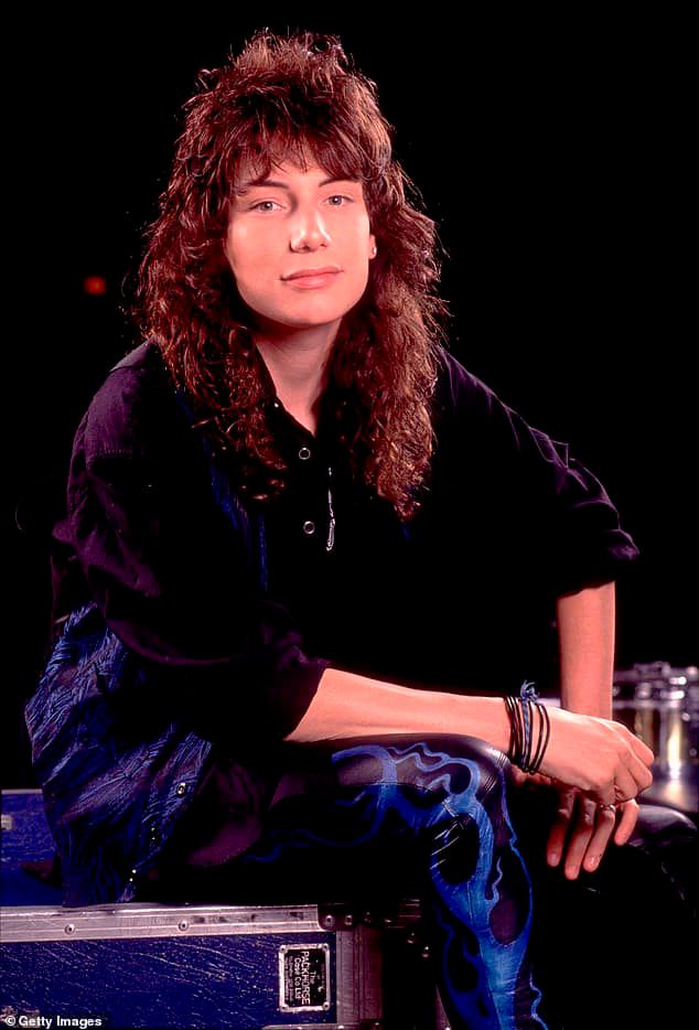 Happy birthday to Eric Martin of Mr.Big
(October 10, 1960). 