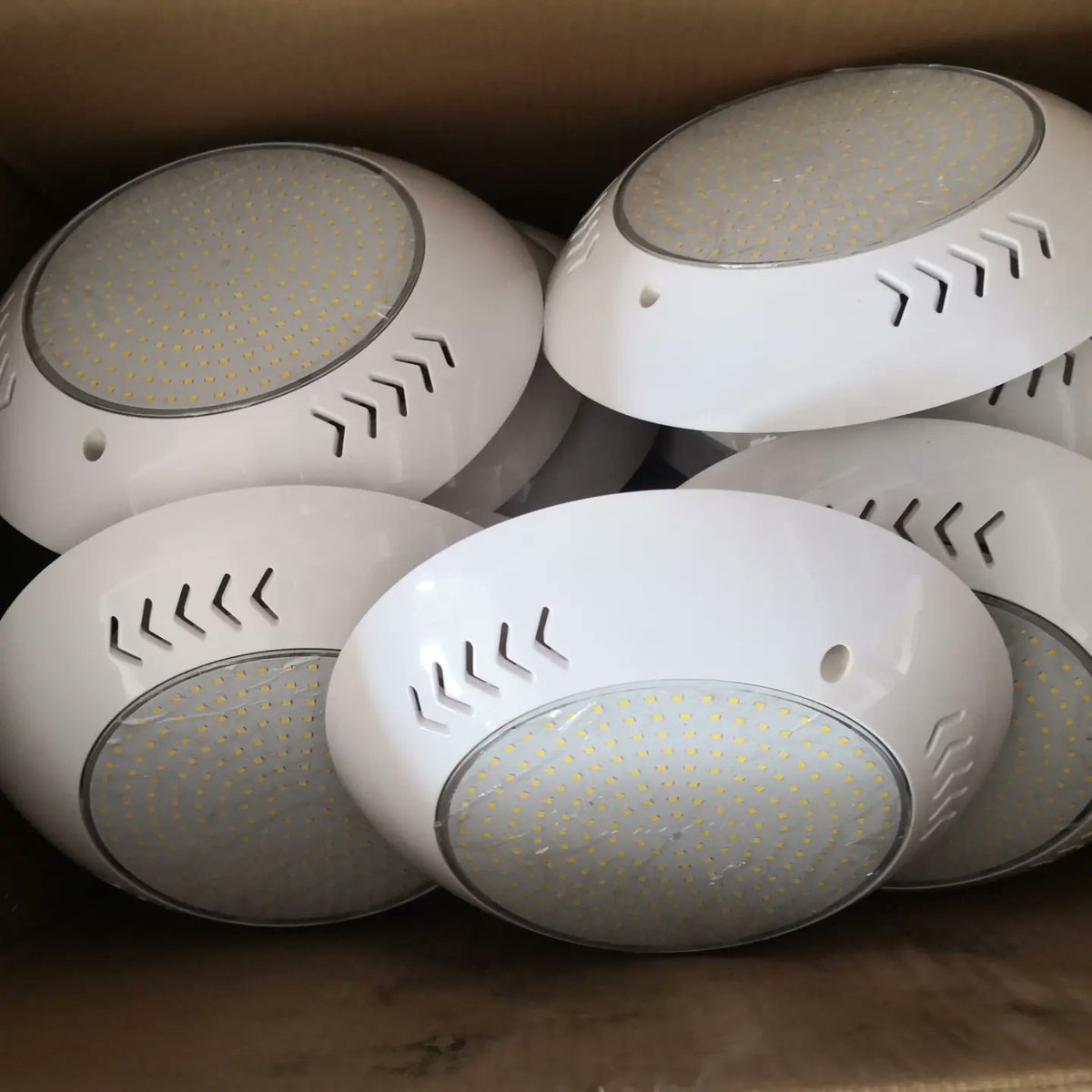 LightingMite's tweet image. Golden October. Welcome to order. 
#ledpoollights 
#underwaterlights 
WhatsApp&amp;amp;WeChat: +8613168568972.