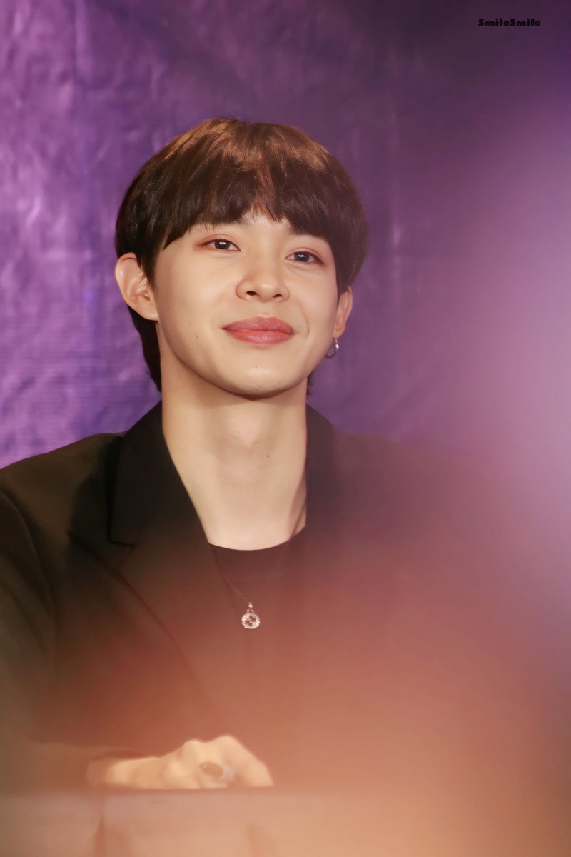 SmileSmile0442's tweet photo. 081022 - คนเก่งของมัมหมี
@oppopp_wpp
#oppopp #oppmee
#SevenStarsFirstFansign
#ExclusiveFANSIGN #KBeautyFestival2022  #SevenStarsTH https://t.co/DDo6q28KGG