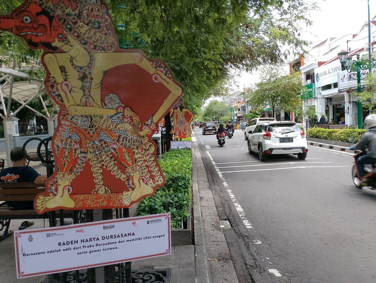 YantoeMas's tweet photo. @newIding30 @medcom_id Leres @newIding30 hehe selamat siang semuanya 🙏🙏 @Manse_Mangat @BuayaUbanan @gibran_tweet Malioboro banyak wayang neh.. 🙏🙏 https://t.co/VbH0VSO8eo
