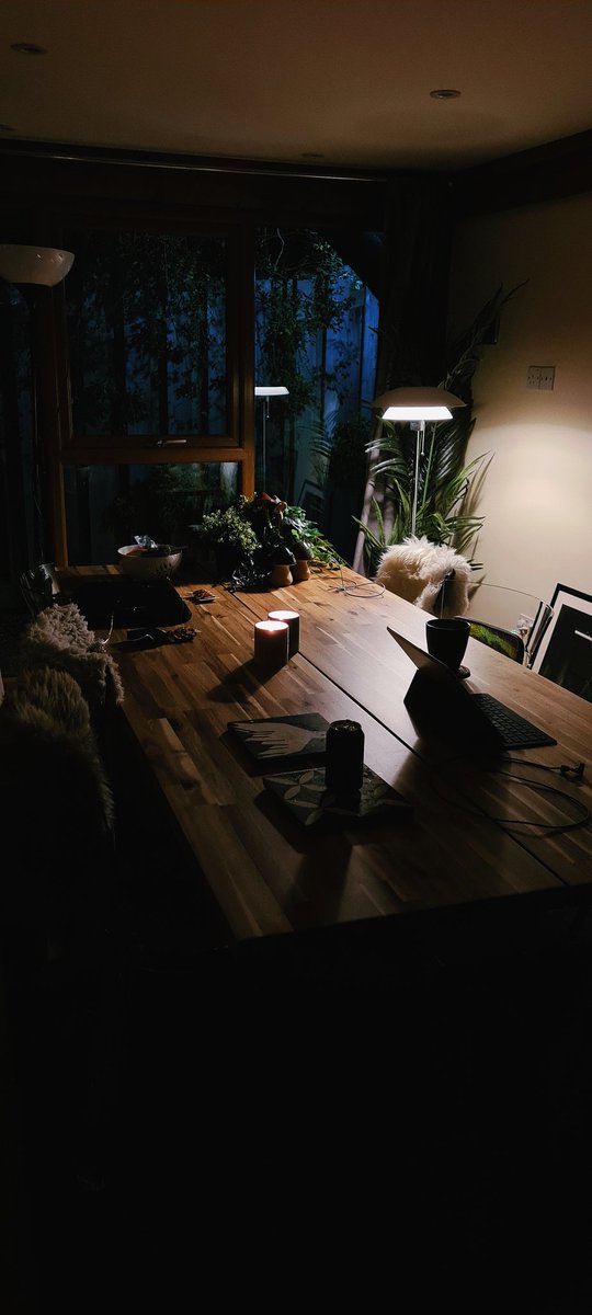 LinnaeTV's tweet photo. Good Morning from our hygge-space ♡ busy weekend, still no Internet. Enjoying a quiet moment before heading to work 😌 https://t.co/eeMrg1SZ15