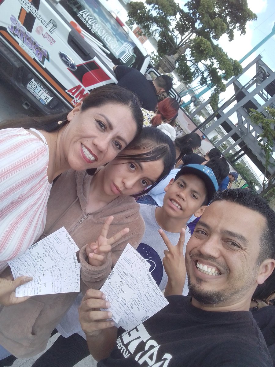 GuerreroPower82's tweet photo. @RocksCardenas Rápido, agusto y con buena actitud, muchas gracias chavos de @MAXIMA1067FM @RocksCardenas  ya tenemos una cita el próximo 30 de Octubre para celebrar la vida y disfrutar de tan anciado #rxlv15años en familia!! https://t.co/QRYglVnSIV