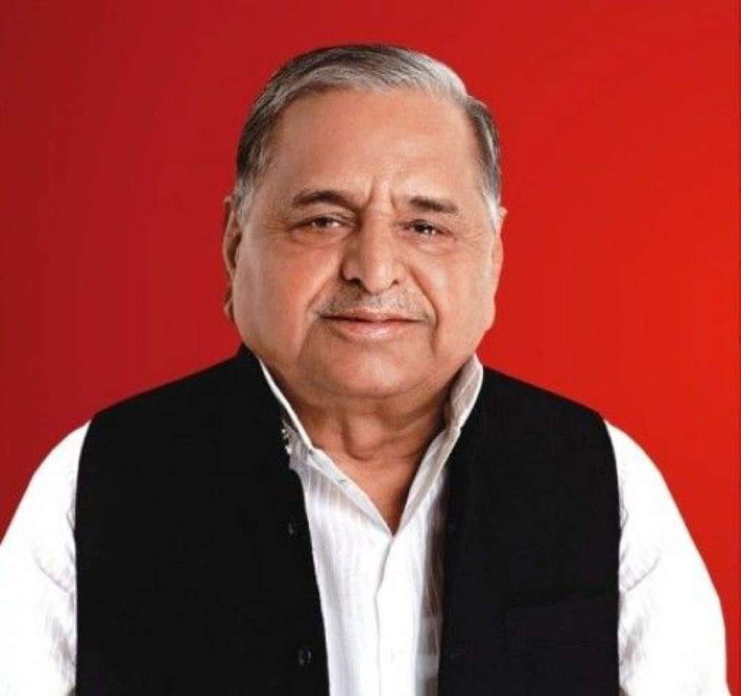 AnkitTi49770848's tweet photo. सपा पार्टी के संस्थापक व वरिष्ठ राजनेता एवं उत्तर प्रदेश के पूर्व मुख्यमंत्री श्री मुलायम सिंह यादव जी का निधन अत्यंत दुःखद है।
उनका निधन राजनीतिक जगत के लिए अपूरणीय क्षति है।
ईश्वर दिवंगत आत्मा को शांति प्रदान करें एवं परिजनों तथा समर्थकों को यह असीम दु:ख सहन करने की शक्ति दें। https://t.co/VXQcirhHuQ