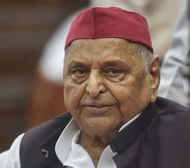 IPARCINDIA's tweet image. श्री मुलायम सिंह यादव जी को एक विनम्र और जमीन से जुड़े नेता के रूप में व्यापक रूप से सराहा गया, उन्होने लोकनायक जेपी और डॉ. लोहिया के आदर्शों को लोकप्रिय बनाने के लिए अपना जीवन समर्पित कर दिया।
उनके दुःखद निधन पर विनम्र श्रद्धांजलि। 
ओम शांति!
#MulayamSinghYadav