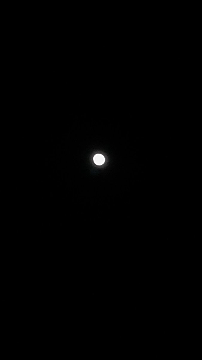 maariaa_ortizz's tweet photo. shines alone https://t.co/dJZWwT3a55