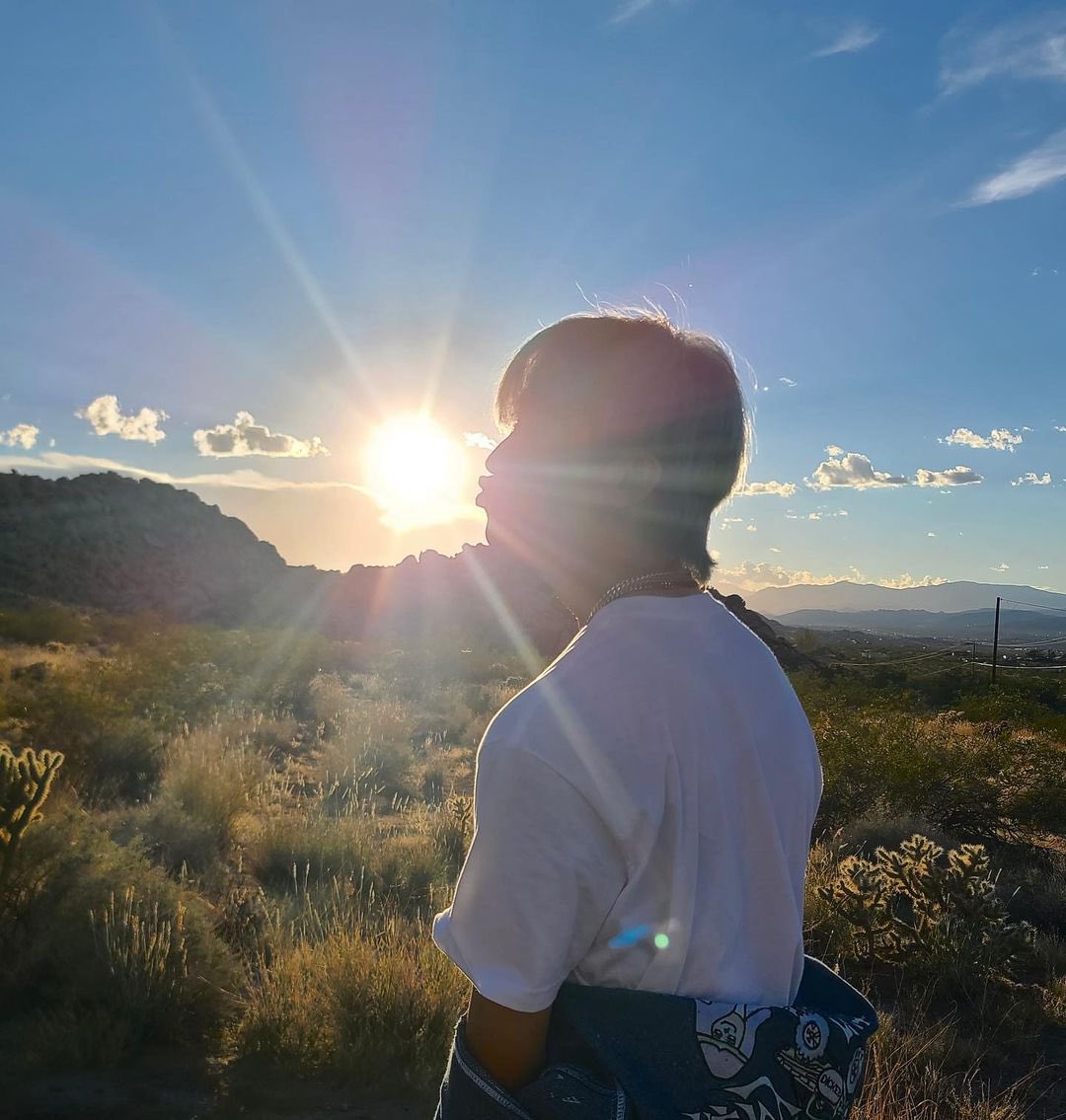 Dear my love, thank you for everything
You're my sunshine and my joy
I'm sorry if I wasn't good enough for you, I love you