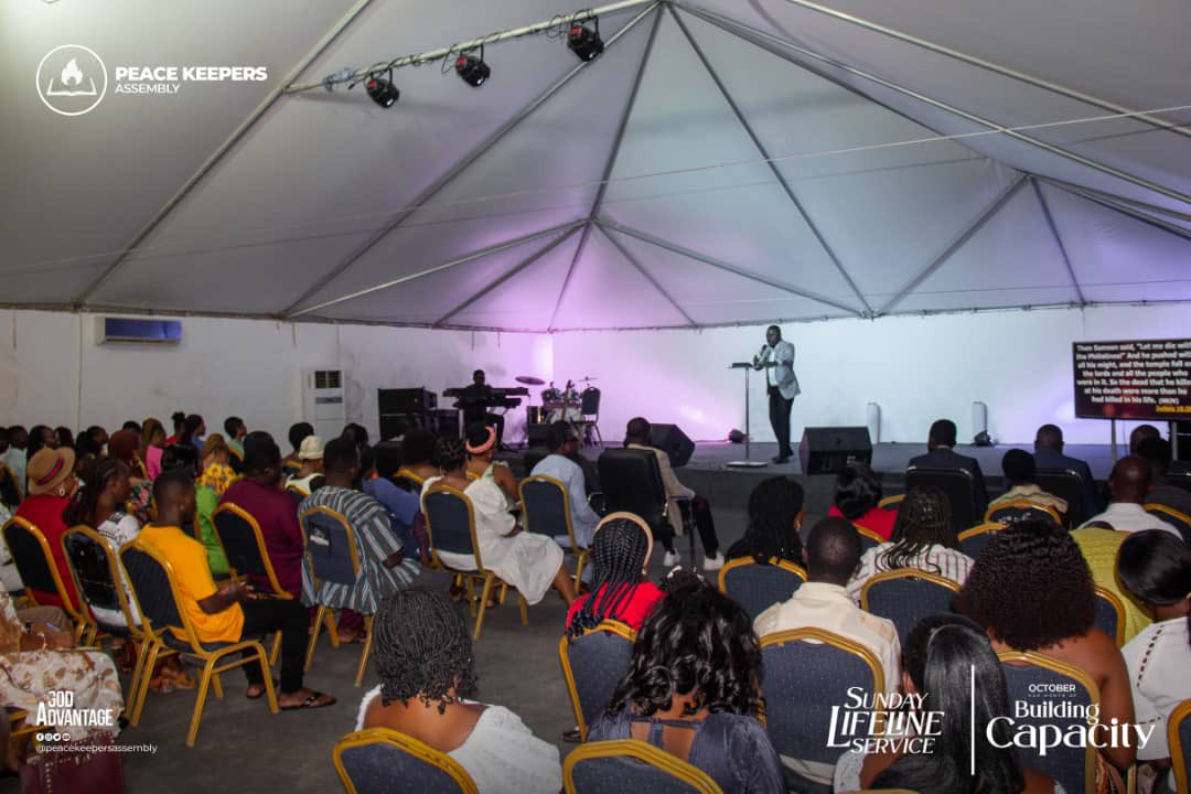 PeaceKeepersInt's tweet photo. We had a great time in God’s presence at our Sunday Lifeline service with Reverend @danieleagbesi on the theme; The Necessity of Building Capacity.

Check out some precious moments from the service.Happy New week!Have a great week ahead.
#lifelineservice
#thegodavantage2022
#PKA https://t.co/J3jyQDk50U