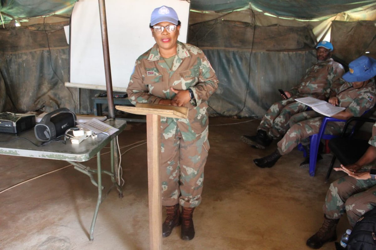 SANDF_ZA's tweet photo. READ || 21 SAI Battalion in the #DRC embarked on a resilience program. Officer Commanding, Lieutenant Colonel Khanyisani Lindokuhle Zulu led a team of mental health specialists to assist the soldiers with post-deployment resilience.  

https://t.co/cL8ooD4les

#SANDF
#RSABATT https://t.co/yRZpy0Lcvq