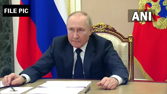 ANI's tweet photo. Russian President Vladimir Putin states, "Crimea bridge blast is an act of terrorism; Ukraine's special forces behind the bridge attack. Ukraine has also tried to blow up Turkish Stream pipeline... if attacks continue against Russia, the response will be harsh," reports Reuters https://t.co/5geVjztmG1