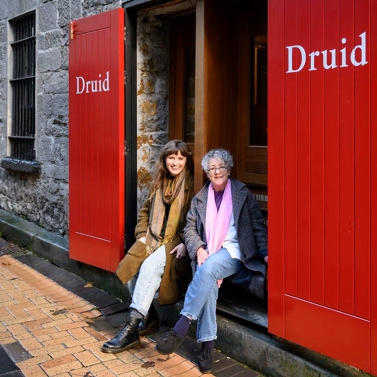 Applications close this Friday evening for the 2023 Marie Mullen Bursary ⚡️ Apply today: bit.ly/3BCKPpG 📷 Katie O'Halloran (2022 Bursary Recipient) with Garry Hynes, pic by @declancolohan