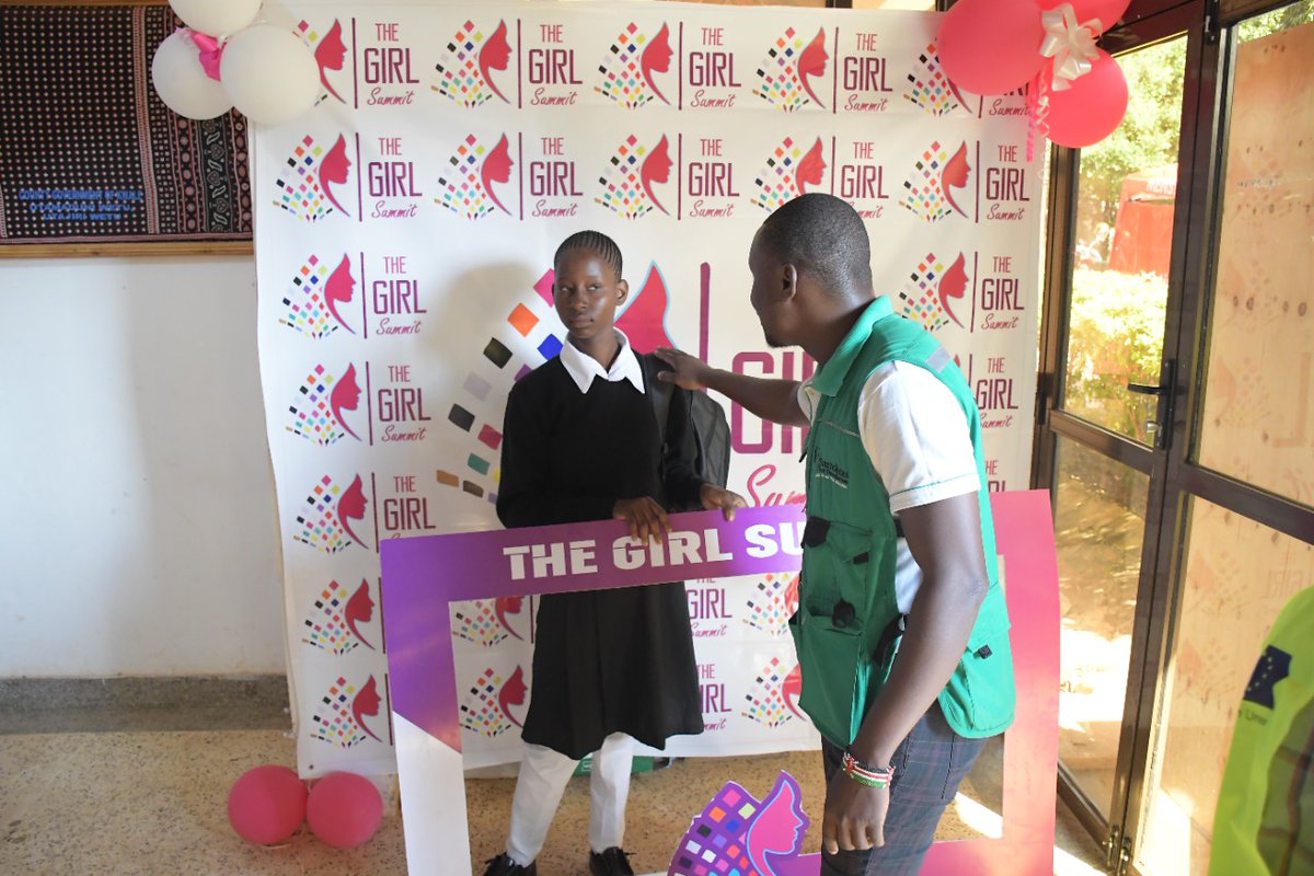 Manuh_Mmoja's tweet photo. Girls power, super power #TGSInKwale https://t.co/clE9NGt3bE