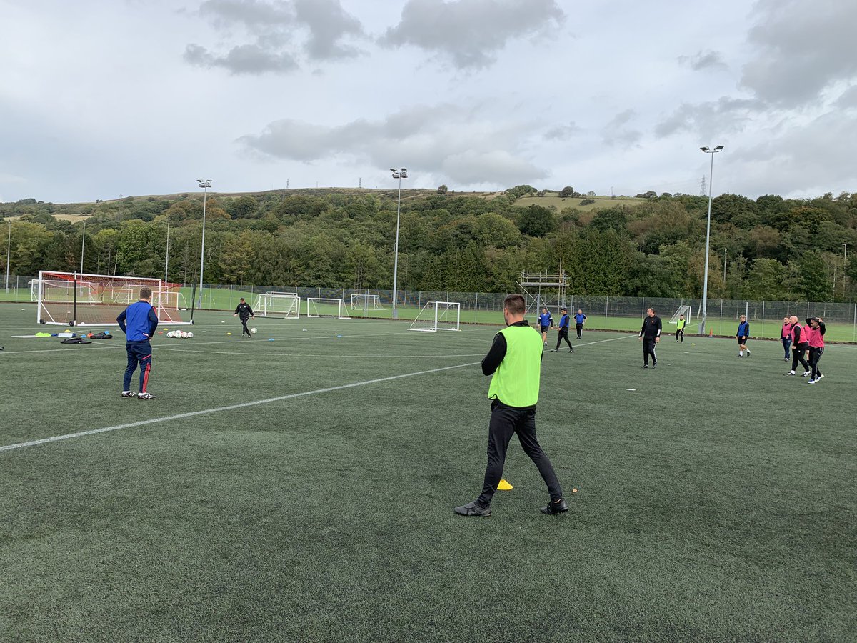 Fantastic engagement on <a href="/FAWCoachEd/">⚽️ FAW Coaching</a> /<a href="/UEFA/">UEFA</a> B Licence <a href="/USWSport/">USW Sport</a> yesterday where we focused on our out of possession Welsh way principles in general practices. <a href="/Faceydane123/">Dane Facey</a>