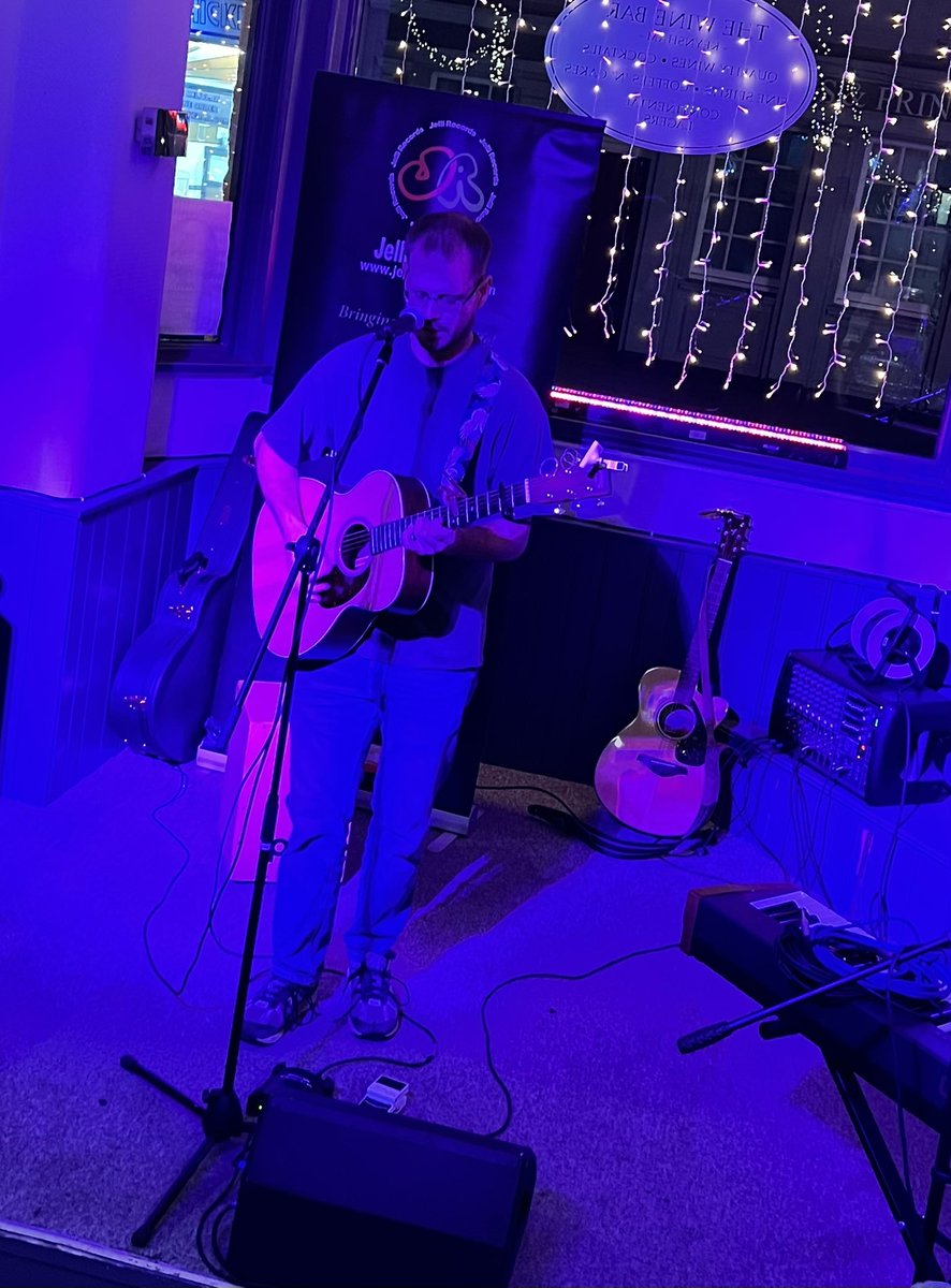 jadrezamusic's tweet photo. Last night I hosted a fun open mic! 

What a marvellous evening of tunes, friends, drinks &amp; cheerful vibes 😊👍

Great service from Rob Moore and the team The Wine Bar at Keynsham. Massive appreciation to James McPhee for keeping everything smooth throughout the evening https://t.co/JiNrCLt4Ot